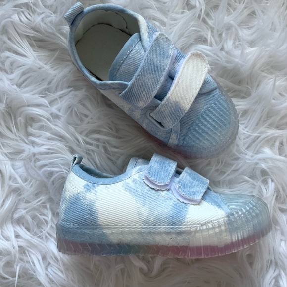 NEW tie dye shoes! - Picture 2 of 2